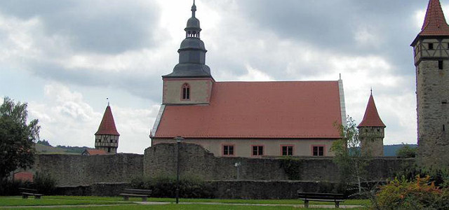 Kirchenburg Ostheim vor der Röhn – Bilder